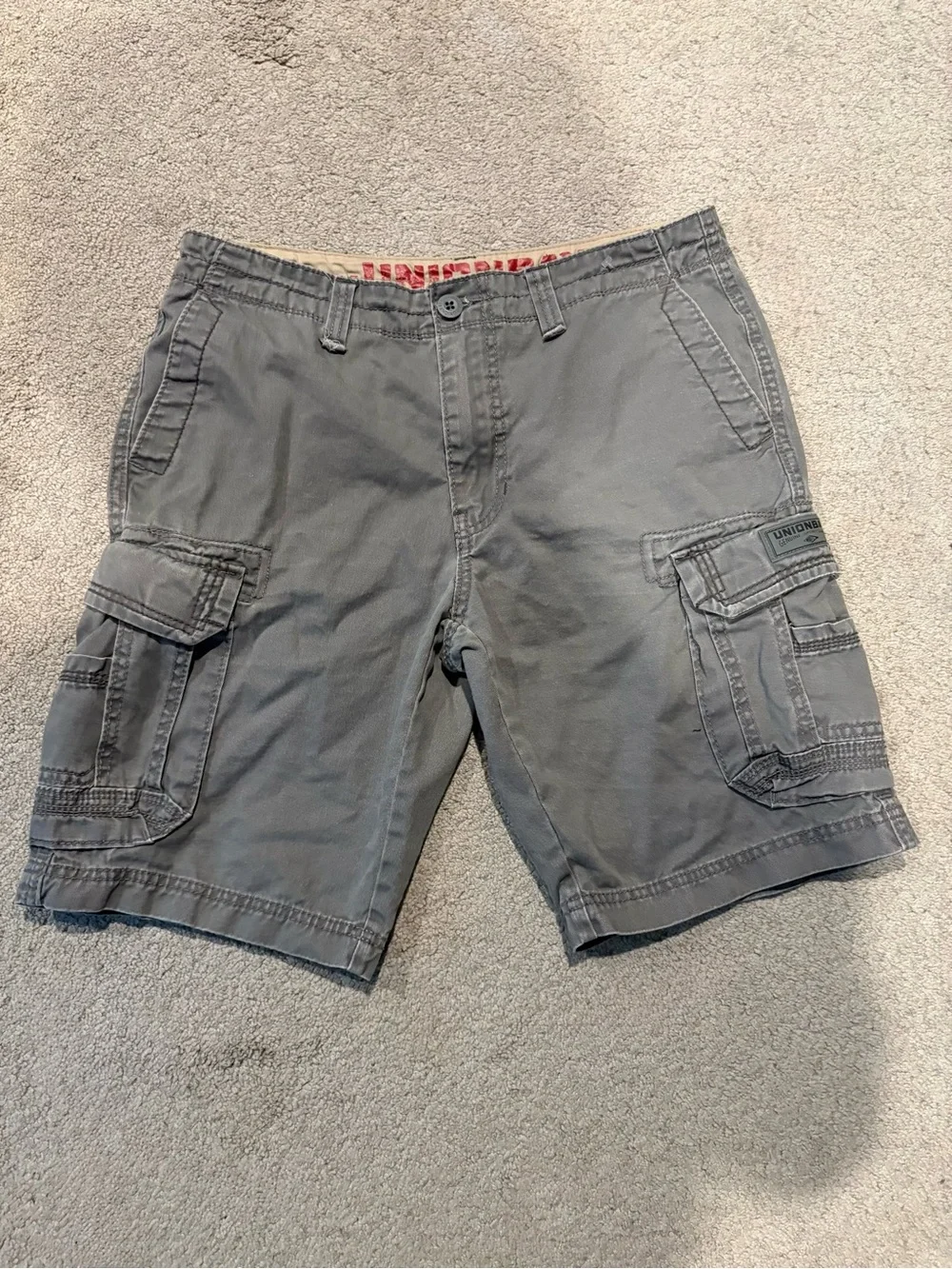 UNIONBAY Men's Gray Cargo Shorts with Flap Pockets